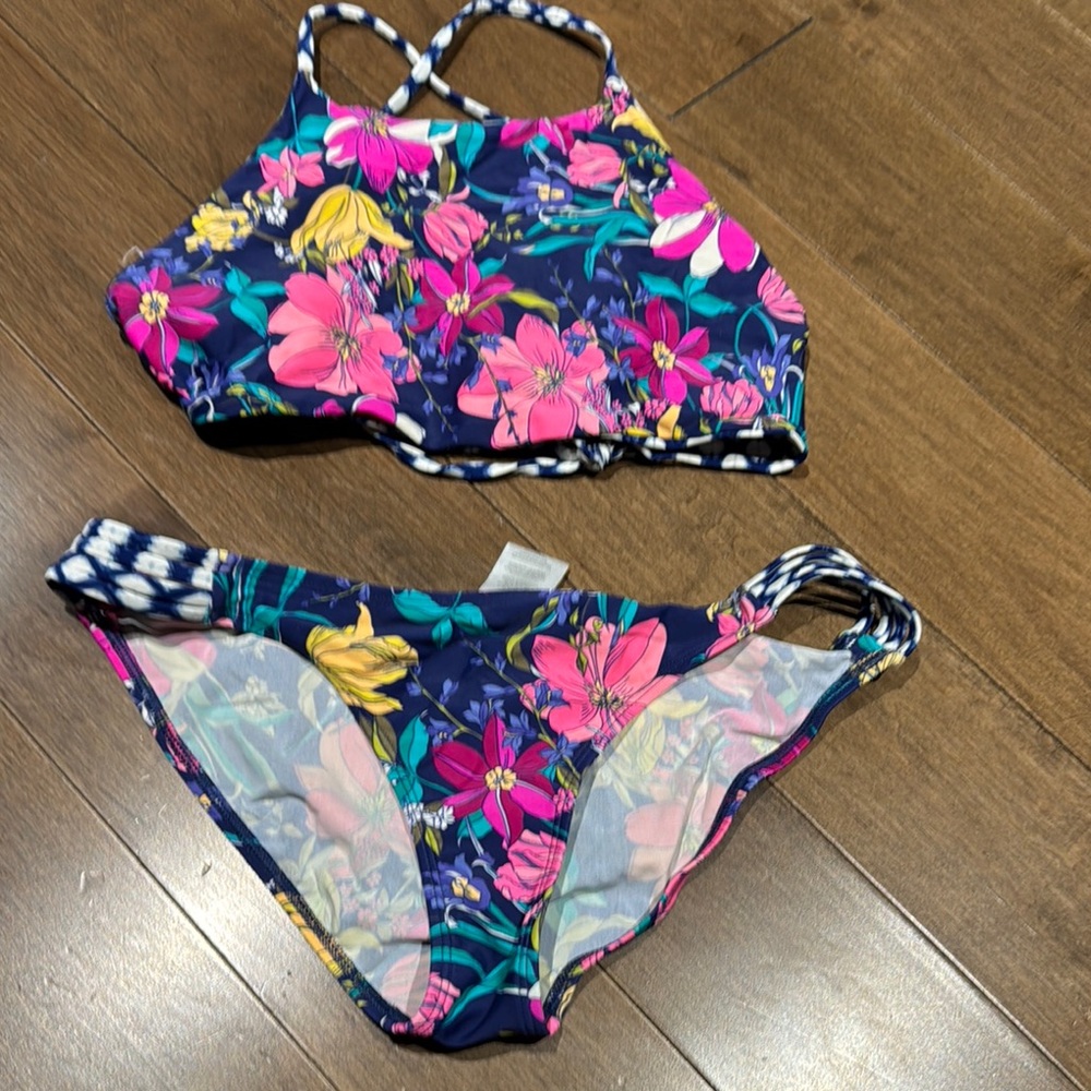 Body glove bikini reversible top sz M